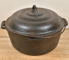 Vtg 1920s-30s Ozark No 8 Crescent Fd'y Cast Iron Dutch Oven with Bail & #530 Lid picture