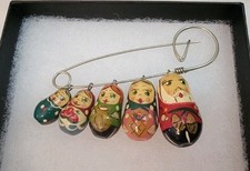 Vtg Russian Matryoshka Folk Art Hand Painted Wooden Nesting Dolls Brooch Pin picture