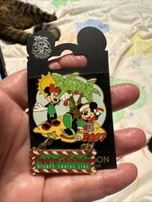 Disney Cruise Line - Happy Holidays 2007 - Mickey & Minnie Mouse Beach LE750 Pin picture