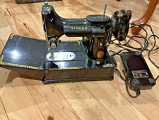 Vintage Singer 222K Featherweight Sewing Machine Red S Great Britain Case Tested picture