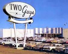1963 TWO GUYS Discount Store Photo (230-G) picture