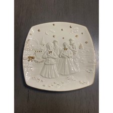 Mikasa Holiday Elegance 3D Porcelain Carolers Plate Gold Trim White 8.25in picture