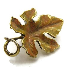 Vintage Grape Leaf Brooch Pin Gold Bronze Tone Metal Autumn Fall Nature Jewelry picture