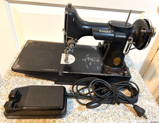 Vintage 1937 Singer Featherweight 221 Sewing Machine - RUNNING Motor (No Bobbin picture