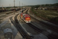 ATSF SANTA FE GP60M 100 & FP45s ACTION 1990 ORIGINAL SLIDE picture