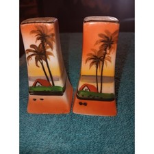LUSTER WARE Hand Painted Beach Salt & Pepper Shakers 2.5