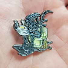 Alien Xenomorph Sitting On The Crapper Reading Comic Enamel Pin picture