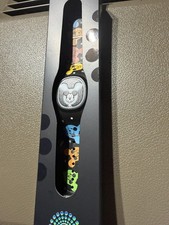 NEW Disney Parks Colorful Mickey Mouse Balloons Magic Band + 2024 Unlinked picture