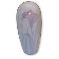 Fukagawa Seiji Imperial Purveyor Japanese Porcelain Iris Vase Arita Ware 9.5