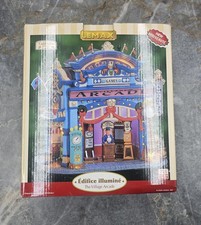 Lemax The Village Arcade Lighted Building 2006 Works w/ Box Missing Flags READ picture