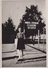 1947 Munich Freimann DP Center Displaced Persons Camp Woman SMALL VINTAGE PHOTO picture