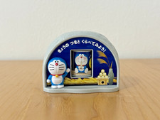 Doraemon Tsukimi Moon Viewing Toy McDonald’s Japan 2019 Happy Meal Rotating picture