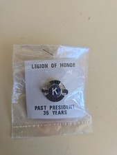 Kiwanis International - Past President 35 Years Service Award Lapel Pin picture