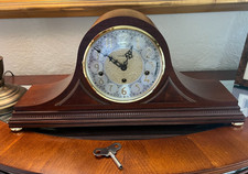 Vintage Howard Miller Mantel Clock Key-Wind Wood Model 630‑154 Movement 1050-020 picture