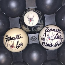 Signed JEANETTE LEE The Black Widow Logo Black Eight 8-Ball Autographed: Rare picture