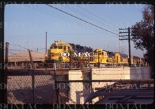 SANTA FE-ATSF. EMD GP35 #3324. LA Mirada (CA). Original Slide 1980. picture
