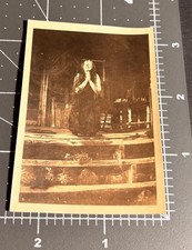 Unusual 1920s BEGGING Woman on Knees Porch MERCY SIR Odd Vtg Snapshot PHOTO picture