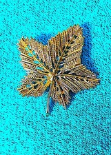 VINTAGE BROOCH PIN METAL SHINY GOLDTONE LEAF 2 1/4