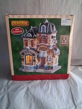 Christmas Lemax Cinnamon Roll House 2020  O5645 Light Up W/Original Box Retired picture