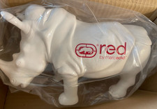 MARC ECKO STORE DISPLAY WHITE RHINO 