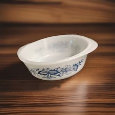Vintage Glasbake 1 1/2 Qt Round Casserole (J-2600) Blue Onion No Lid picture