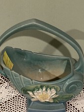 VINTAGE ROSEVILLE POTTERY / WATER LILY 10