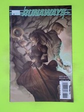 Runaways #30 Vol. 2 2008 Marvel Comics 8.0 Comic Book K40-140 picture