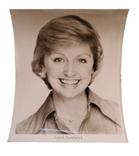 Carol Swarbrick Headshot Entertainment Photo picture