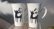 🎄RARE Stag Deer 2 Mugs with stylish flare excellent condition Christmas Feel  picture