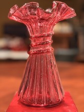 Gorgeus Vintage Fenton Country Cranberry Wheat Vase 3 Ring Neck 7.5
