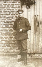 WW1 GERMAN ARMY 4TH ARMY CORP, 6TH JÄGER BN. , 1ST COMP.  SOLDIER PHOTO POSTCARD picture