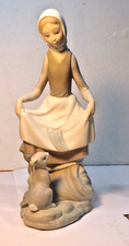 LLADRO Porcelain Figurine RABBIT'S FOOD Girl with Bunny #4826 DAMAGED picture