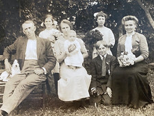 1910s RPPC: FAMILY PORTRAIT antique real photograph postcard RURAL AMERICANA picture