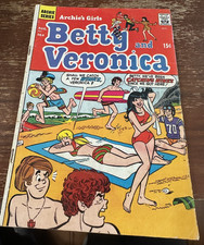 Archie's Girls Comic Book - Betty and Veronica #164 AUG. picture