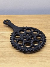 Vintage Cast Iron Trivet W 1019 Black Hex Pattern Star Circles 3 Footed 9