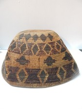 LARGE ANTIQUE YOKUTS UNIQ SQUARE FORM CALIF INDIAN BASKET - RATTLESNAKE BANDS picture